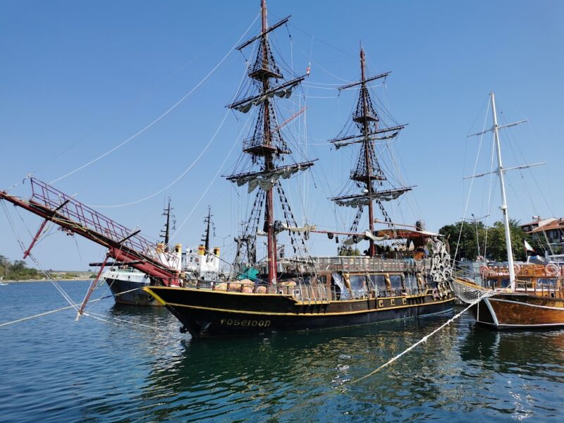 Sozopol, Burgas a plavba lodí okolo Sozopolu